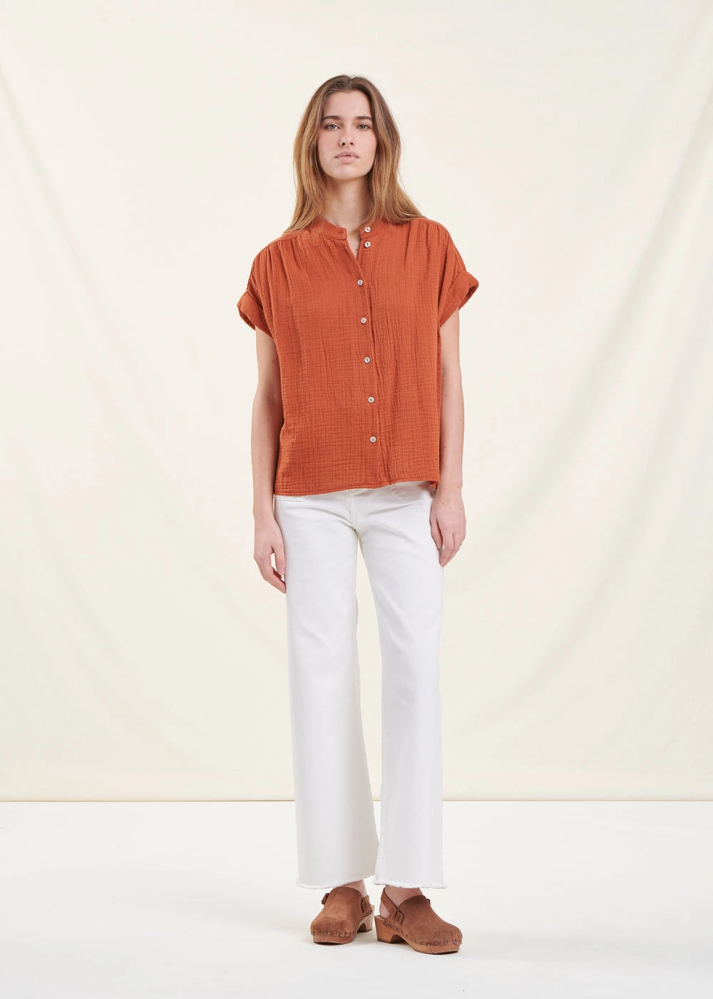 Chemisier Orange Ample En Gaze De Coton 4 Chemisier Orange Ample En Gaze De Coton – Image 2