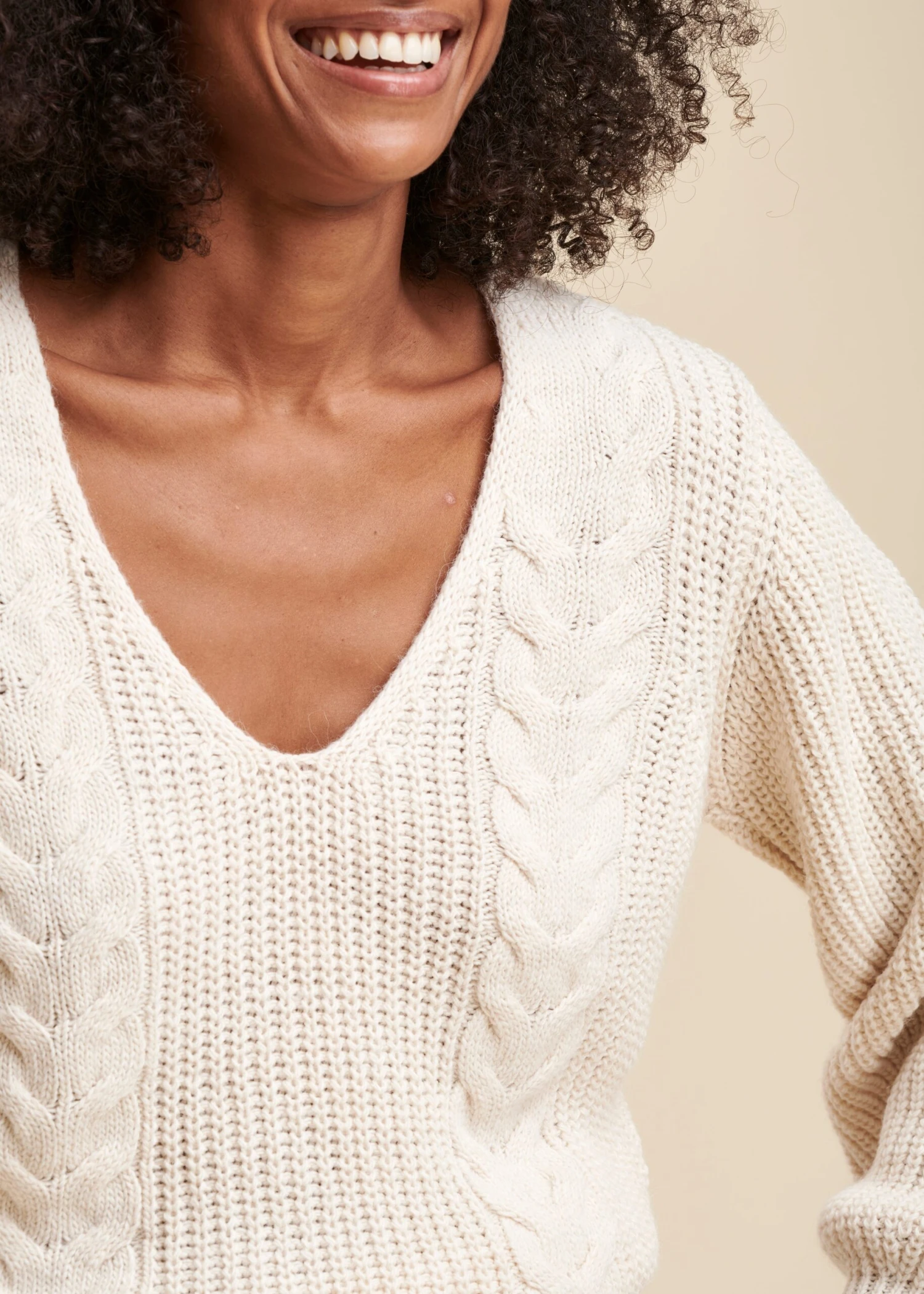 Pull écru En Maille Encolure V 7 Pull écru En Maille Encolure V – Image 5