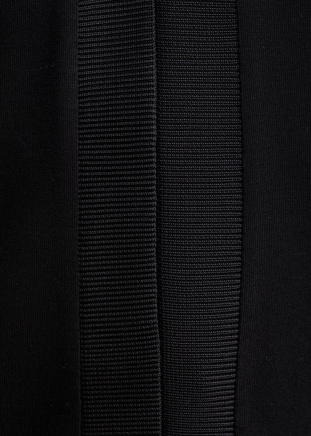 T-shirt Noir Ample Encolure V 6 T-shirt Noir Ample Encolure V – Image 4