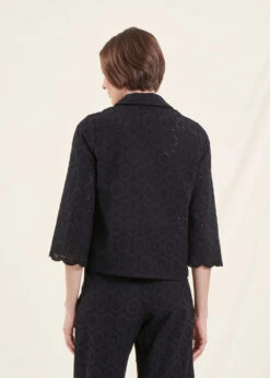 Chemise Noire En Broderie Anglaise Manches 3/4 12 Chemise Noire En Broderie Anglaise Manches 3/4 -Vêtements Soldes Magasin FH CH VAPOLA R 700 b