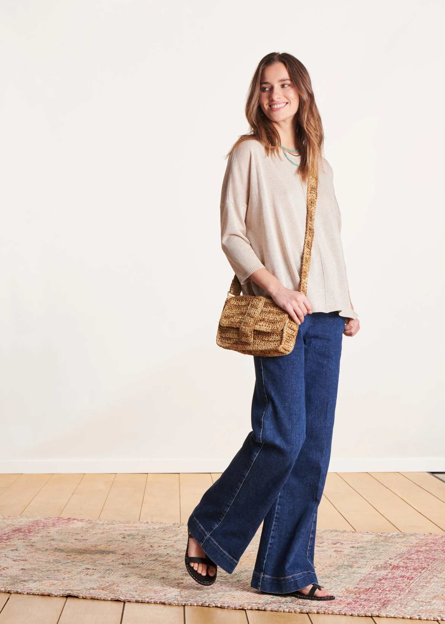 Pull Doré Manches 3/4 Oversize 4 Pull Doré Manches 3/4 Oversize – Image 2