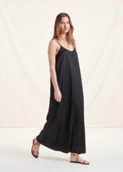 Robe Longue Fluide Noire En Satin à Bretelles -Vêtements Soldes Magasin FH RO VIROMA R 700 c