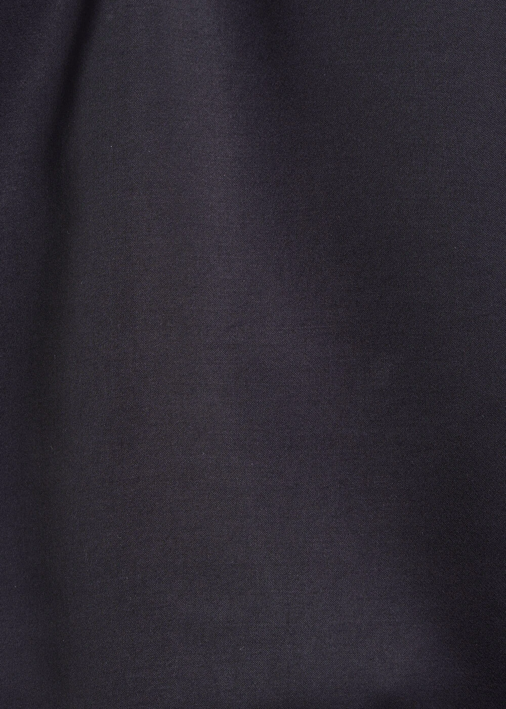 Top Noir En Satin Sans Manches Col Montant 6 Top Noir En Satin Sans Manches Col Montant – Image 4